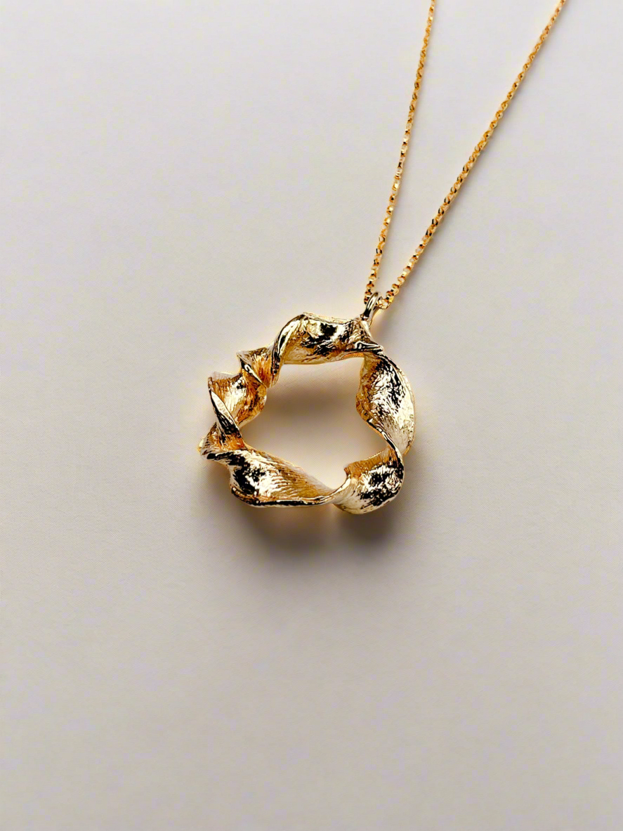 Gold Vermeil Flow Twist Pendant Necklace