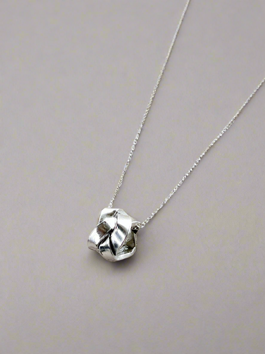 Sterling Silver Spinner Calm Necklace